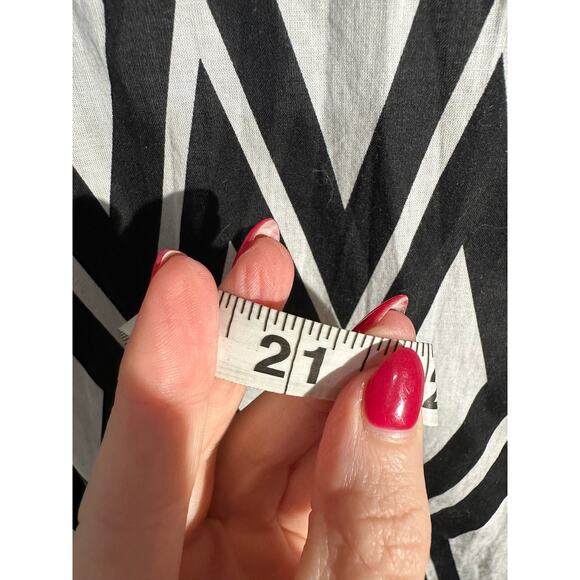 J Crew Tunic Top Womens Small Black White Bib V Neck Lightweight Diamond Boho - Picture 9 of 9